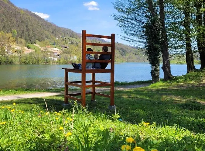 Ribiska Vasica - Fishermen's Village * Radece