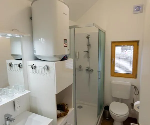 Ribiska Vasica - Fishermen's Village * Radece